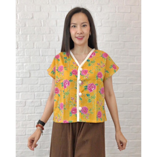 เสื้อคอวี กระดุมผ่าหน้าผ้าคอตตอนอินเดีย โทนเหลือง