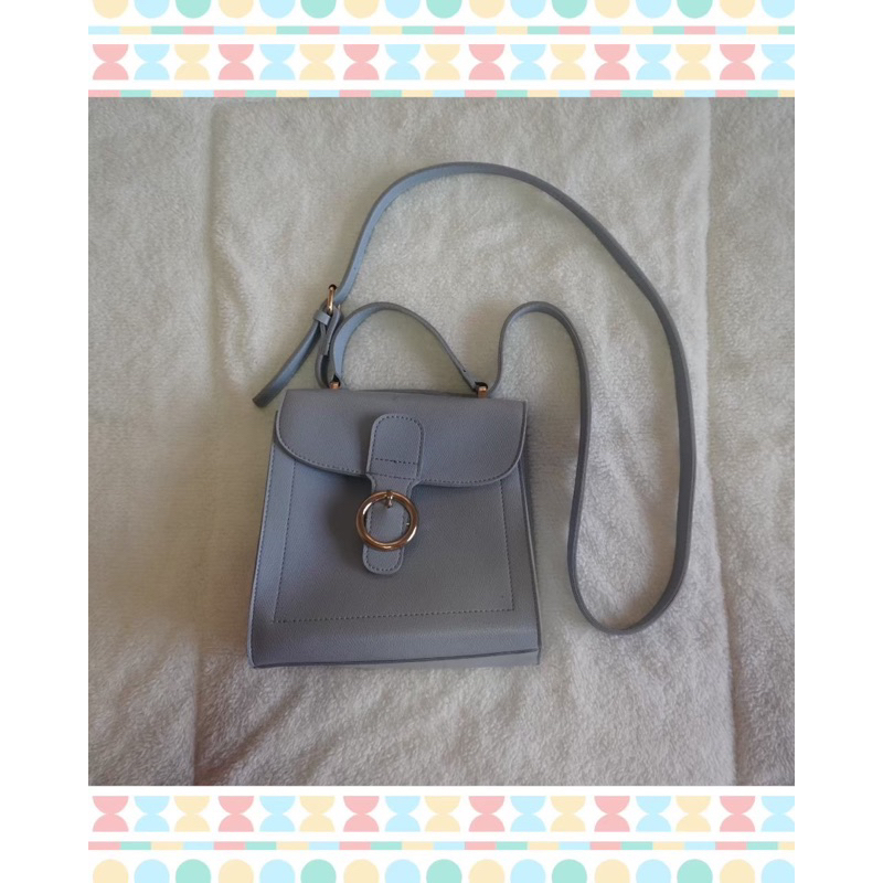 MINISO กระเป๋าสะพายข้าง มือ 2