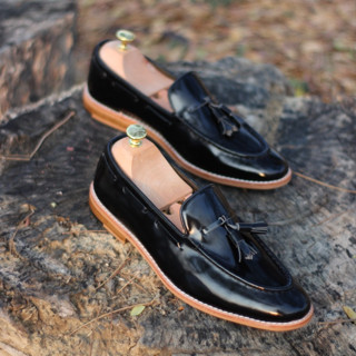 British รองเท้าหนังโลฟเฟอร์ รุ่น Tassel Loafers (Black)