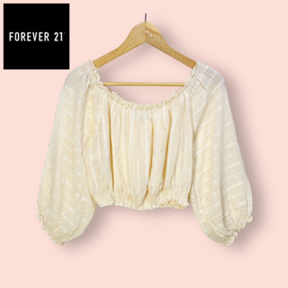 เสื้อ Forever21 ผ้าโพลีชีฟองอย่างดี ไซด์ -  S   อก 44-46 ยาว 16 นิ้ว เสื้อครอปทรงสวยน่ารักมาก ผ้าริ้วสวย ใส่ได้หลายทรง