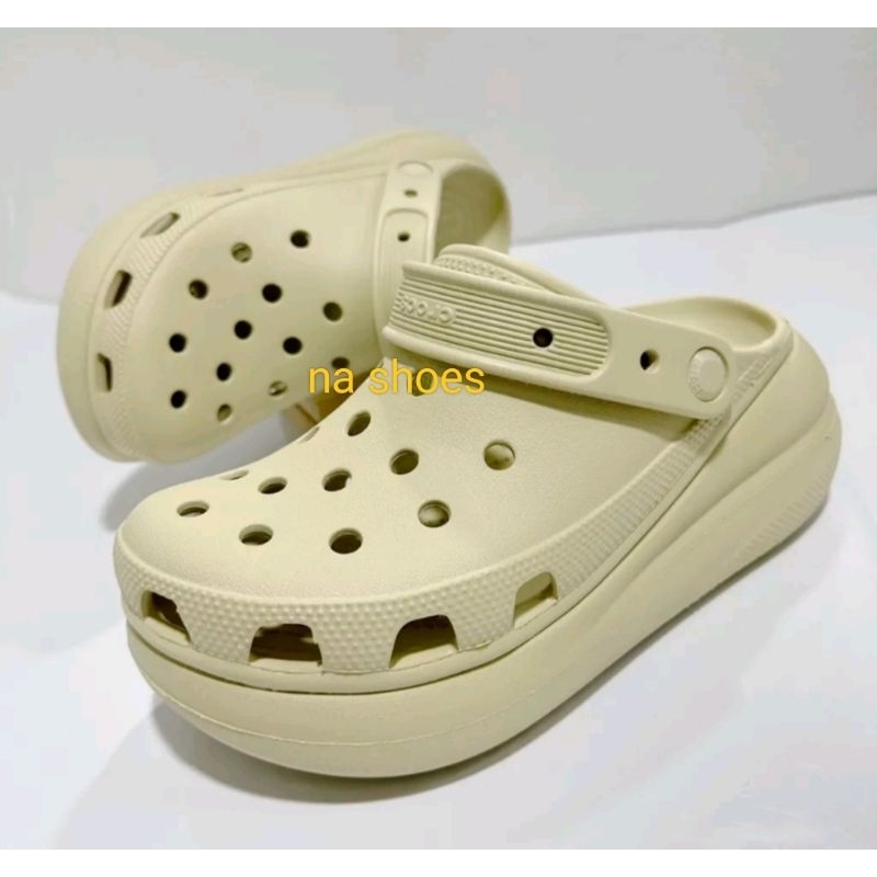 รองเท้าแตะผู้หญิง Crocs Mega Crush Clog ส้นสูง สุดสวย งานดี มีไซส์35--40