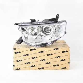 ไฟหน้า(เสื้อ) PAJERO SPORT ปี 08-14 TYC (L) PROJECTOR (มีขั้ว) (20-C662-05-2B)