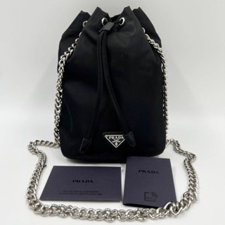 PRADA Nylon Bucket Bag ของแท้ 100% [ส่งฟรี]