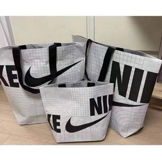 กระเป๋า NIKE REUSABLE SHOPPING BAG กระเป๋าดีไซน์ยับ กระเป๋าไนกี้รักษ์โลก ถุงผ้าไนกี้เกาหล