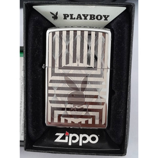 ZIPPO 29509   PLAY BOY  HIGH POLISH CHROME  LASER ENGRAVE   สีเงินผิวโครเมี่ยมขัดเงา ลายแบบเลเซอร  ผลิตปี2017  ของใหม่