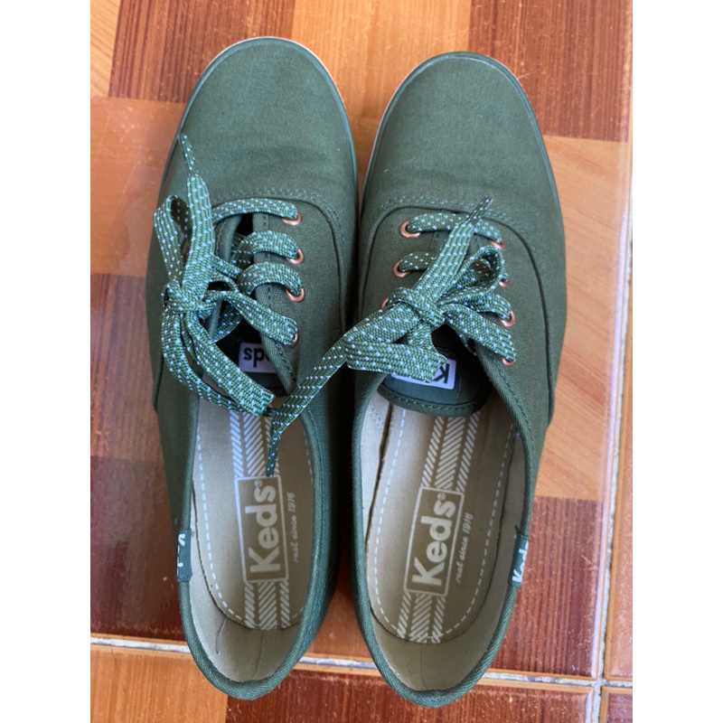 รองเท้าผ้าใบแบนด์keds