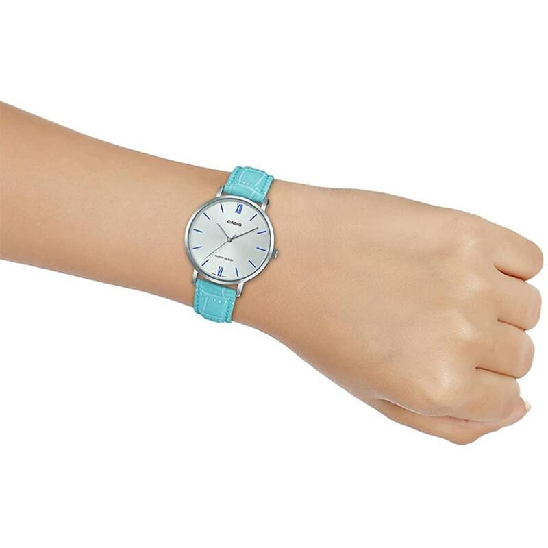 CASIO Standard แท้  รับประกันหลังซื้อจากร้าน  3 เดือนนาฬิกาข้อมือผู้หญิง สายหนัง รุ่น LTP-VT01L