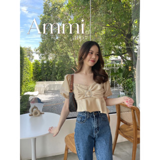 Ammi top เสื้อครอปออกงานแต่งดีเทลหัวเข็มขัดเพชร : dressylismm