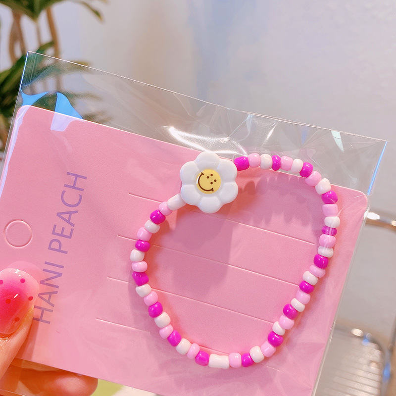 ร้านไทย พร้อมส่ง! สร้อยข้อมือแฟชั่น ลายดอกเดซี่ สร้อยข้อมือลูกปัด สร้อยลูกปัด กำไลลูกปัด กำไรข้อมือ กำไลดอกเดซี่