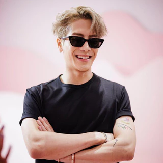 【Jackson Wang Style】COD❤️แฟชั่นเกาหลี แว่นตาแฟชั่น แว่นตากันแดด แว่นสายตาแมว MX STUDIO AGAILS