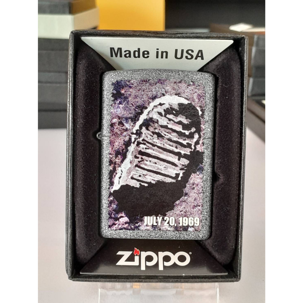 ZIPPO 211 PLANETA MOON PRINT   IRON  STONE    COLOR IMAGE   ผลิตปี2014ผิวไอรอนสโตน ลายแบบสกรีน  รูปร