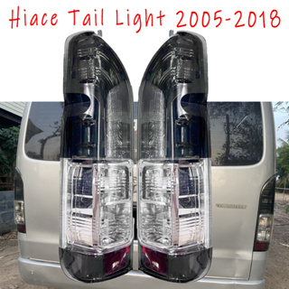 ไฟท้าย Hiace ดำคล้ำ ไฟท้าย รุ่น โตโยต้า ไฮเอช คอมมิวเตอร์ TOYOTA HIACE COMMUTER ปี 2014 - 2018 สีแดง ม่รวมหลอดไฟและสายไฟ