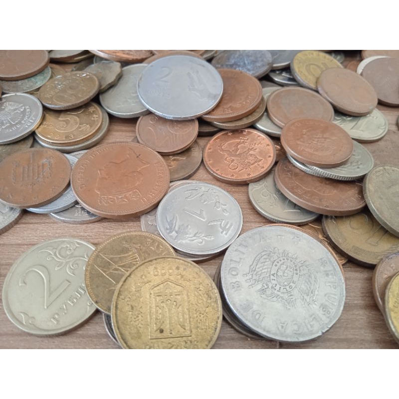 คละแบบเหรียญเงินตราต่างประเทศเก่ามากขาย10เหรียญ50บาท