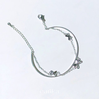 earika.earrings - triple mariposa bangle กำไลข้อมือจี้ผีเสื้อสีเงิน ปรับขนาดได้ เหมาะสำหรับคนแพ้ง่าย