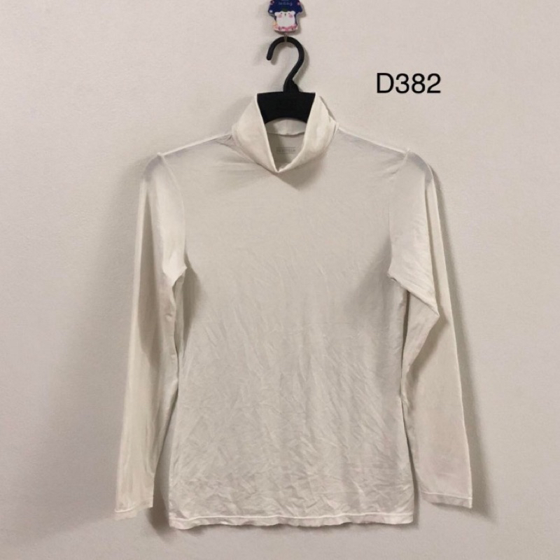 เสื้อ heattech uniqlo L