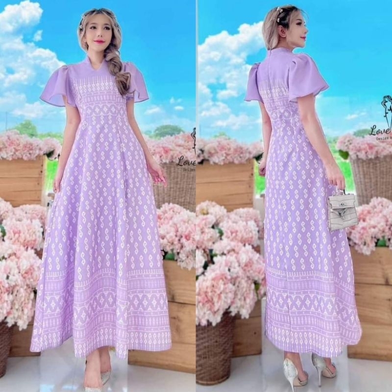 ป้าย Love Lady เดรสยาวแขนระบายผ้าพิมพ์ลายไทย ม่วงอ่อน