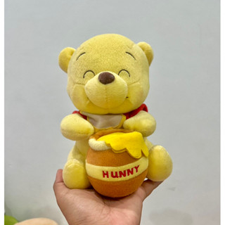 หมีพูห์ถือน้ำผึ้ง เบบี้พูห์ Baby Pooh งานมือสองสภาพนางฟ้า