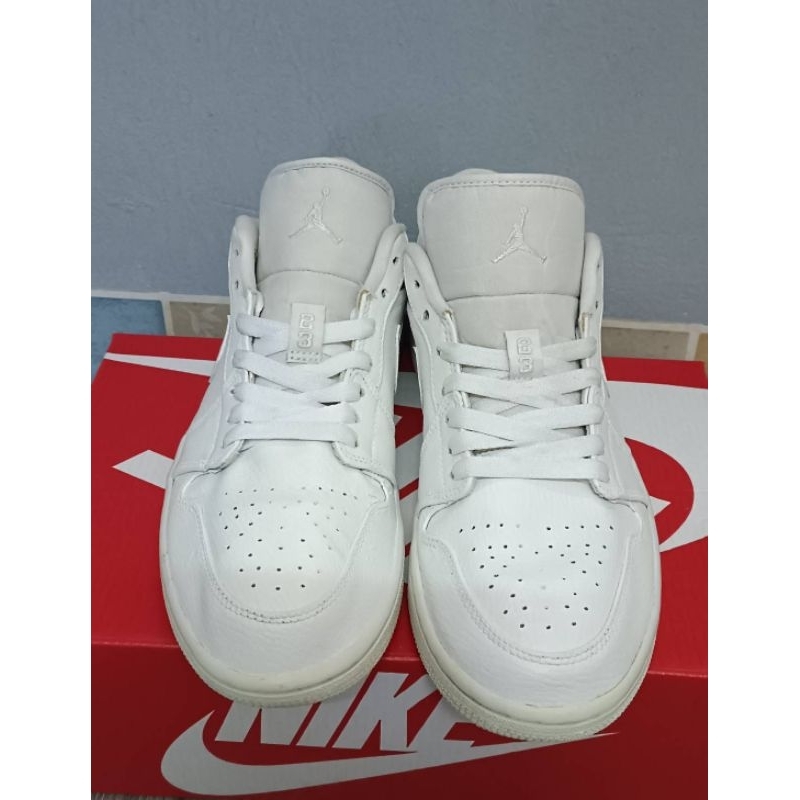 รองเท้า Nike Air Jordan 1 Low triple white (มือสอง)💥ของแท้‼️