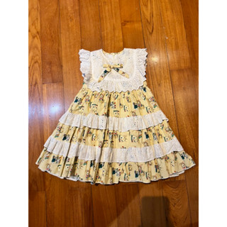 smock dress girl size 3y : 2-3 ขวบใส่ได้ ผ้าดีงานดี งาน handmade ไซส์ประมาณ  อก 22 นิ้วจ้า