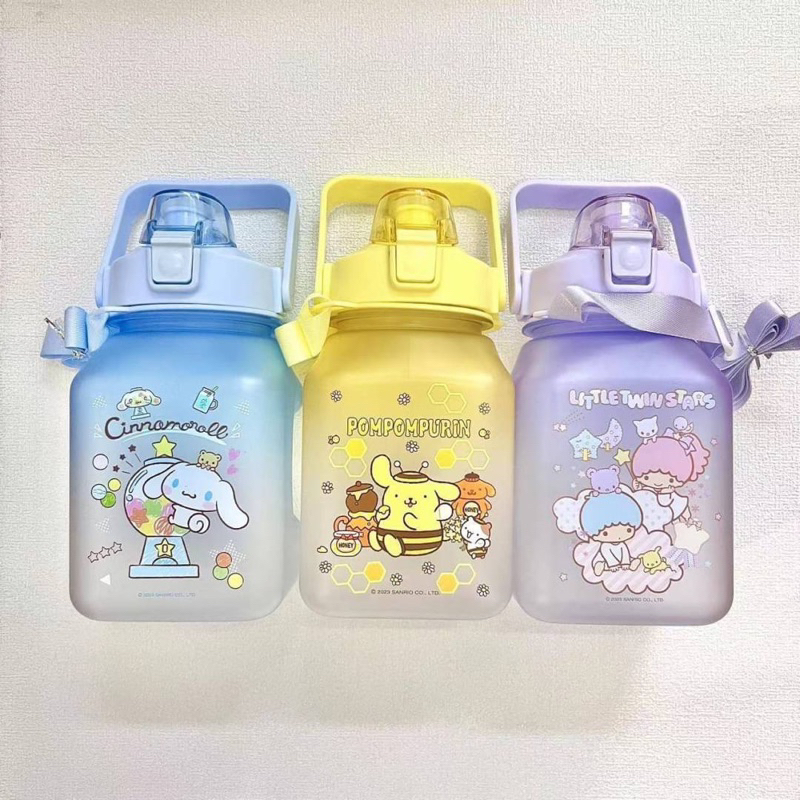 ขวดน้ำแบบพกพาsanrio(เหลี่ยม)