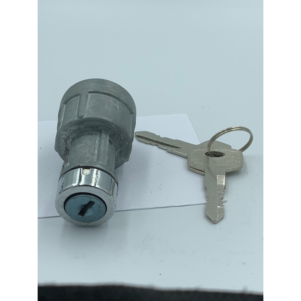 E33-3135 สวิตช์กุญแจ