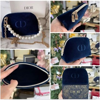 แท้ 💯% กระเป๋าเครื่องสำอาง DIOR X’MAS POUCH ลิมิเต็ด