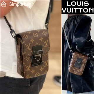 Louis Vuitton S-Lock Vertical wearable wallet Shoulder bag