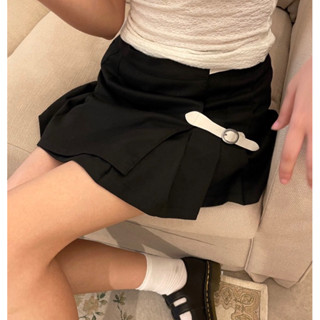 พรีออเดอร์ PREORDER Brandy Melville ของแท้ 100% Sof Low Waisted Skirt (black + white)