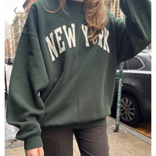 พรีออเดอร์ PREORDER Brandy Melville ของแท้ 100% Erica New York Sweatshirt