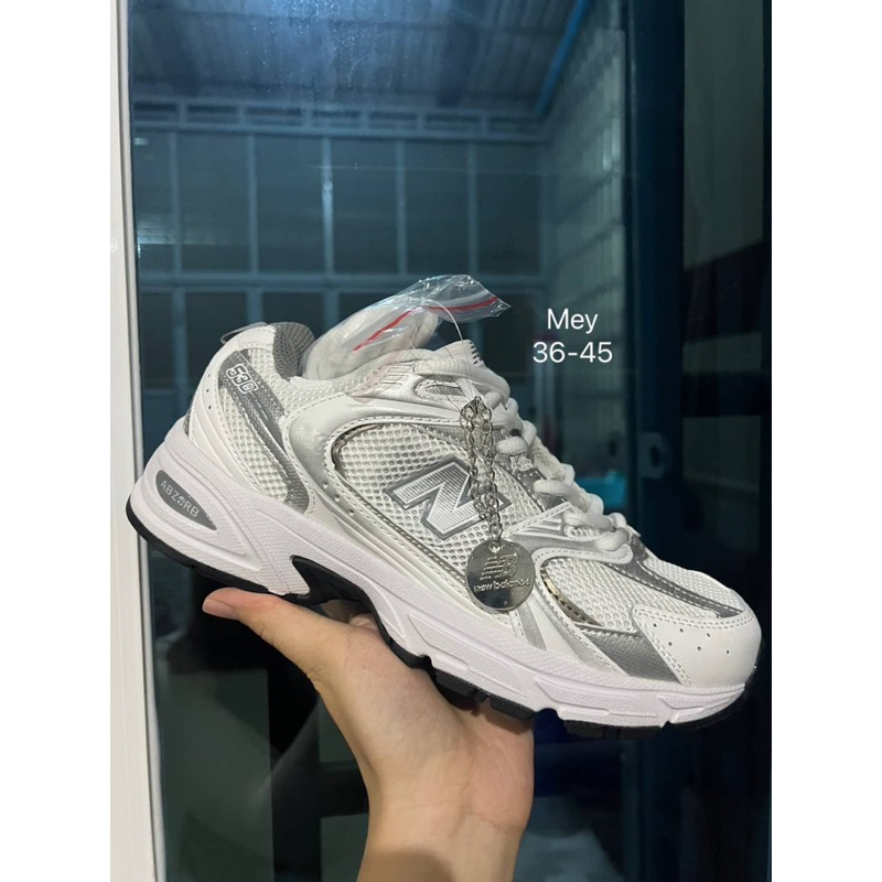 พร้อมส่ง รองเท้าผ้าใบ สินค้าพร้อมส่ง วิ่ง   MR530SG รุ่นฮิต เบามาก ดาราใส่เยอะ