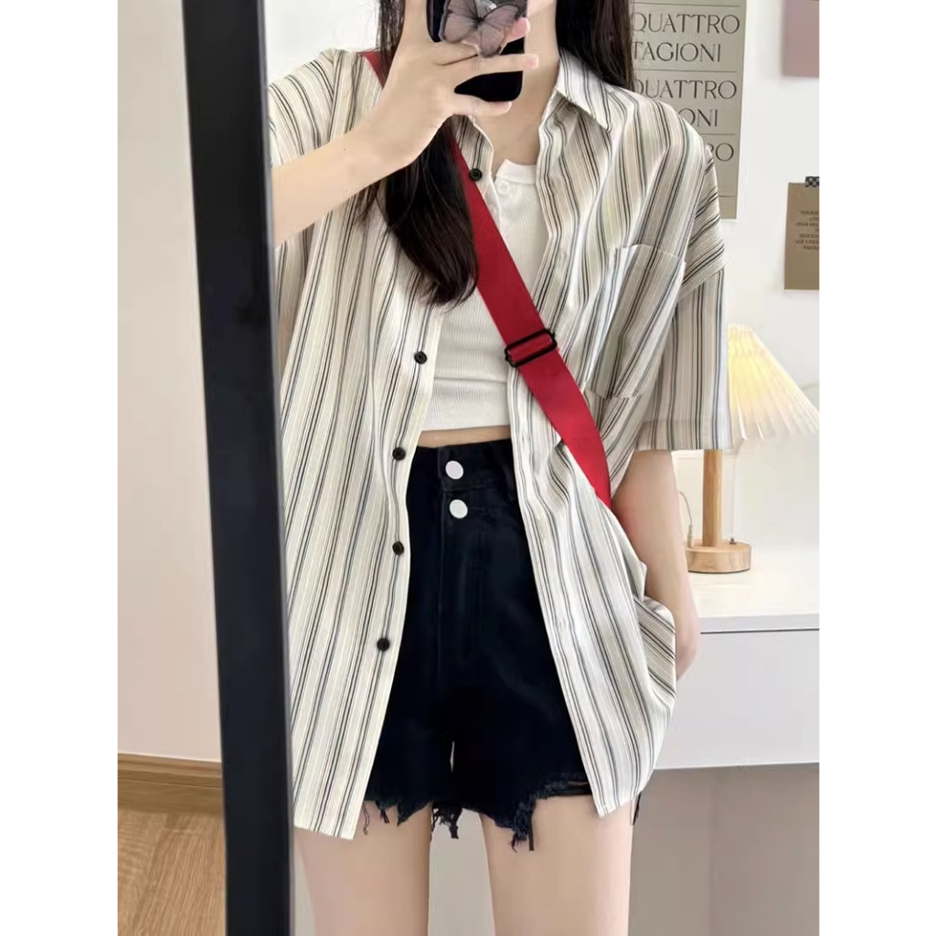 COD🔥PBB2007🔥เสื้อเชิ้ตลายทางคอปกแขนสั้นผู้หญิง oversize เสื้อทํางานย้อนยุคเกาหลีแฟชั่น ทรงหลวม