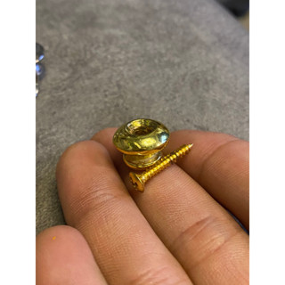 ปุ่มห้อยสายสะพายกีต้าร์โปร่ง วัสดุเหล็กผสมดีบุก อย่างดี แข็ง…