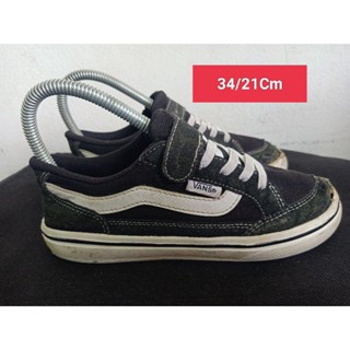 Vans Size 34 ยาว 21 Cm  รองเท้ามือสอง ผู้หญิง เท้าเล็ก  ผ้าใบ สวม แฟชั่น ลำลอง เที่ยว