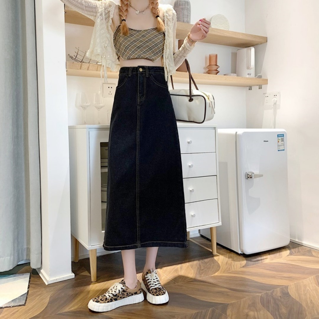 ꕥCatalog Fashionꕥ กระโปรงยีนส์ทรงยาว เอวมีแถบกระดุมปรับขนาดได้ 3 สี แต่งผ่า - รูปที่ 4