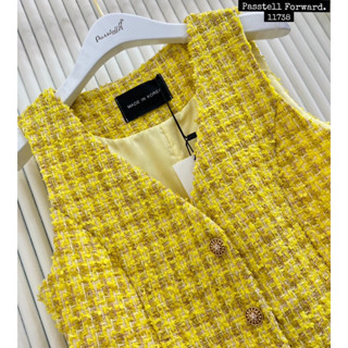 🇰🇷New🇰🇷  Korea yellow tweed VEST With brooch