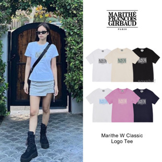 [พร้อมส่ง] Marithe W Classic Logo Tee แบบเจนนี่