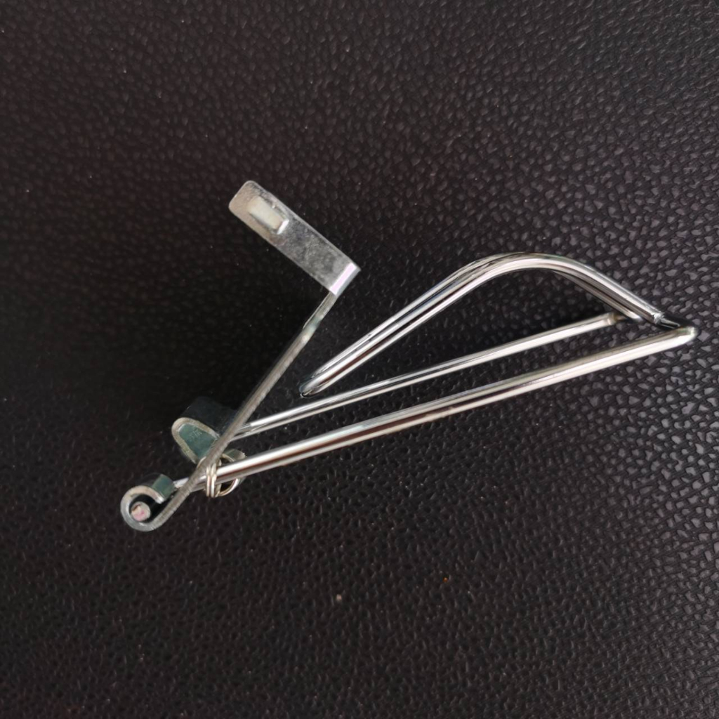 คลิปกดธนบัตร วัสดุโลหะแข็งแรงมากๆ ใส่ได้กับลิ้นชักทอนเงินทุกตัวในร้าน - รูปที่ 2