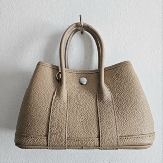 กระเป๋าสะพายหนังวัวแท้ แรงบันดาลใจจาก Hermes