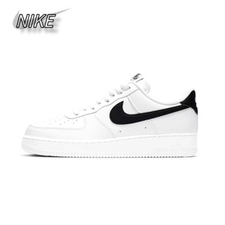 Nike Air Force 1 Low "สีขาวและสีดำ" สไตล์สตรีทย้อนยุคสวมใส่กันลื่นรองเท้าผ้าใบสีขาวดำของแท้ 100%