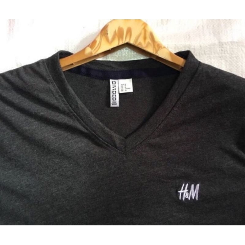 เสื้อคอวี สีพื้น 10สี ชายและหญิง