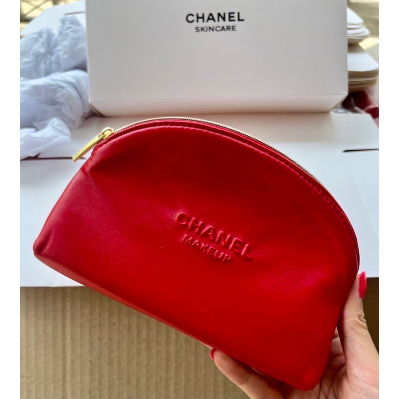 (แท้/พร้อมส่ง) Chanel Makeup bag พร้อมกล่อง