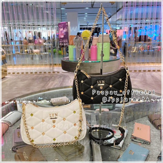 LYN กระเป๋าสะพายข้าง LYN รุ่น Tricia Amused Shoulder Bag :  LL22CBS184 แท้จากชอป พร้อมอุปกรณ์