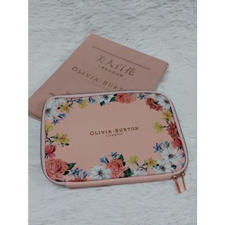 กระเป๋า Olivia Burton Flowery Pouch กระเป๋าเอนกประสงค์