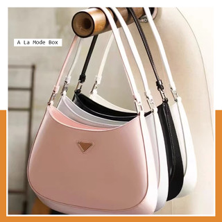 สีเยอะมาก! กระเป๋า Cleo brushed leather shoulder bag Original