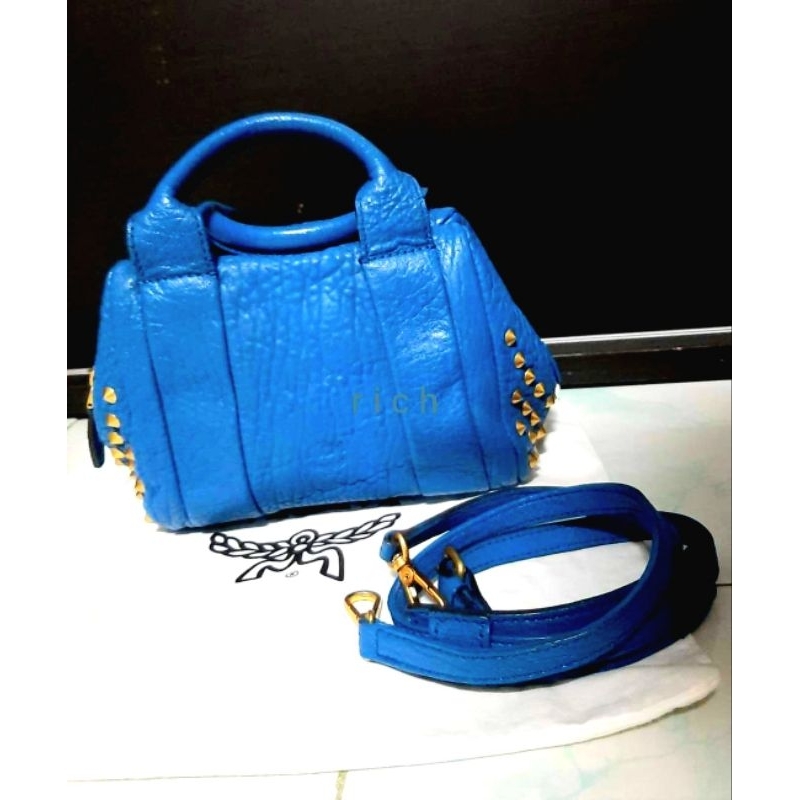 กระเป๋าสะพายข้าง MCM  keanaสีน้ำเงิน  แท้100%