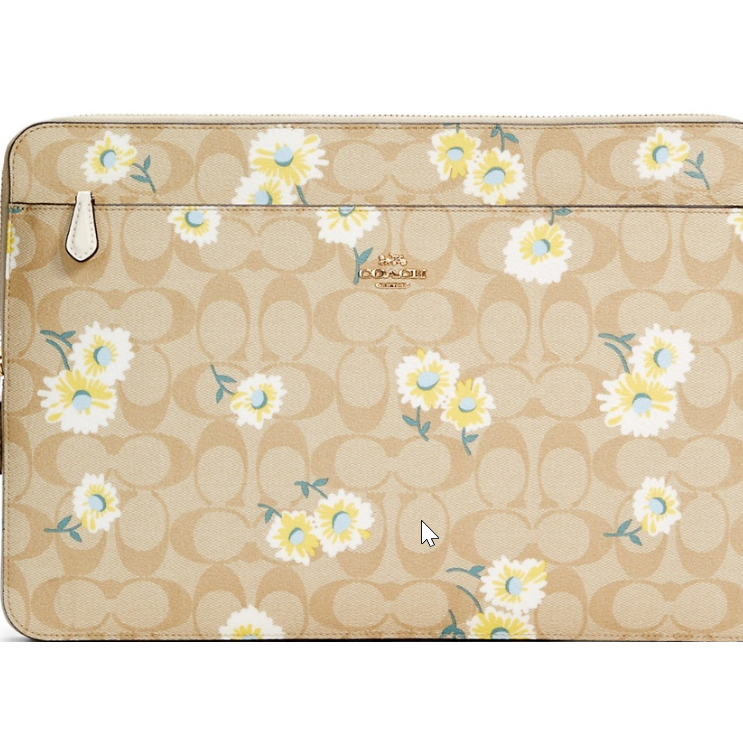 ของแท้ 💯% กระเป๋าคลัทซ์ COACH C3365 LAPTOP SLEEVE IN SIGNATURE CANVAS WITH DAISY PRINT (IMOTV) [C336