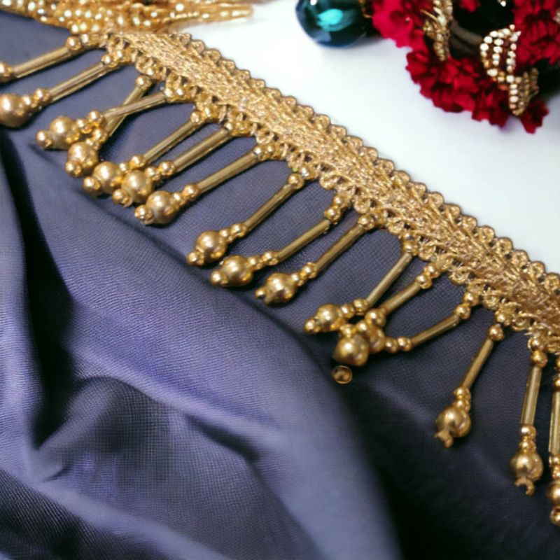 ริบบิ้น ชายครุย ลูกปัด ยาว 1 เมตร ถ้าลูกค้าสั่ง 3 ชิ้น จะตัดเป็น 3 เมตร 1 ชิ้น