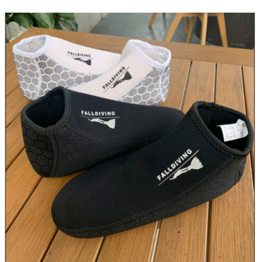 Turtledive socks ถุงเท้าดำน้ำ ข้อสั้น เนื้อผ้า neoprene หนา 2 m กันหนาว กันแดด กันฟินกัด พร้อมส่ง