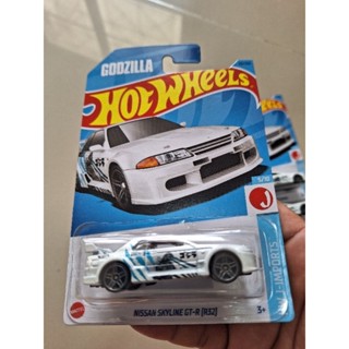 hotwheelbasic car Nissan skyline gtr r32