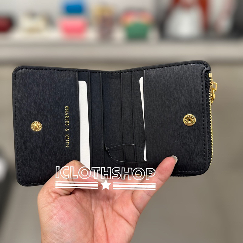 CHARLES & KEITH ( ใช้โค้ดลด30% ) CK6-50770498-1 size.XXS กระเป๋าสตางค์ใบสั้น ของแท้จากช็อป100%